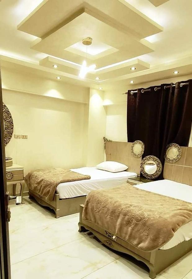 مفروشة اطلاله علي النيل مباشرة Apartment