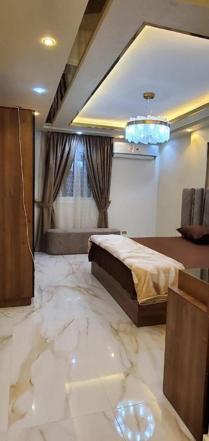 Apartment مفروشة اطلاله علي النيل مباشرة Cairo